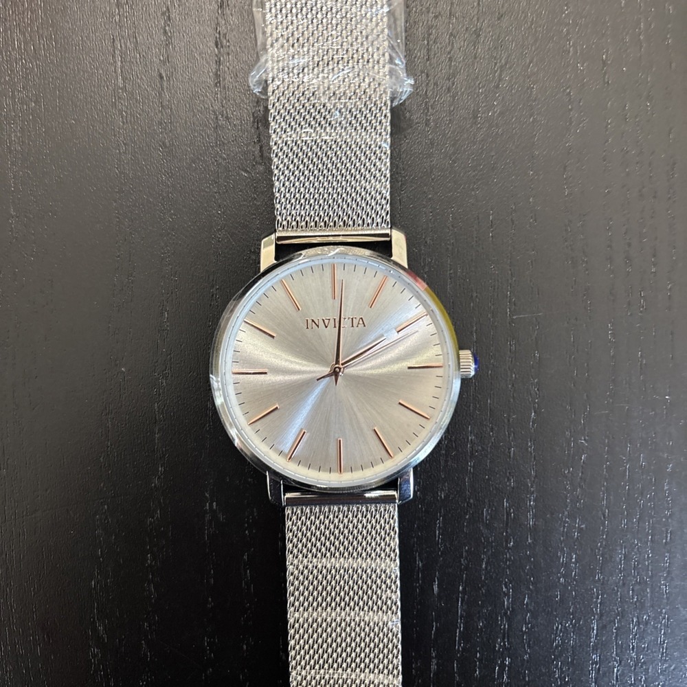 Invicta Unisex Quartz Silver Tone Stainless Steel Analog Sunburst Mesh Watch